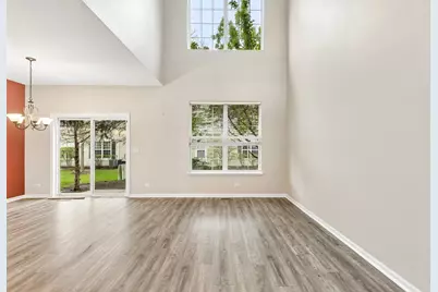 725 S Jade Lane, Round Lake, IL 60073 - Photo 6