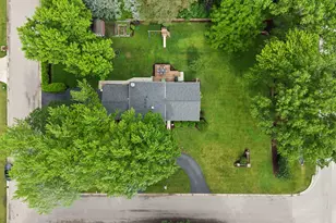 3N149 Lynn Dr, Saint Charles, IL 60174 - Photo 4