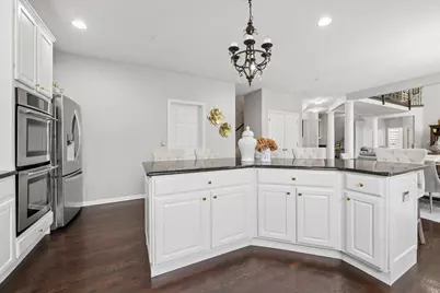 5423 Swan Circle, Hoffman Estates, IL 60192 - Photo 14