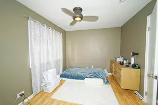 389 Meadow Green Ln, Round Lake Beach, IL 60073 - Photo 10