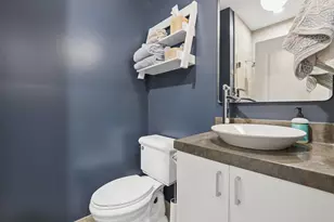 1039 W Grace St, Chicago, IL 60613 - Photo 22