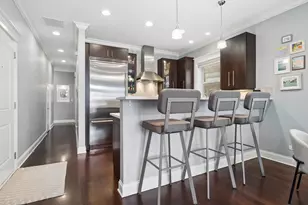1039 W Grace St, Chicago, IL 60613 - Photo 12