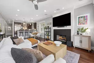1039 W Grace St, Chicago, IL 60613 - Photo 10