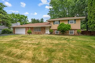 1393 Bryn Mawr St, Rockford, IL 61107 - Photo 2
