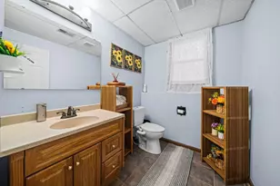 1393 Bryn Mawr St, Rockford, IL 61107 - Photo 26