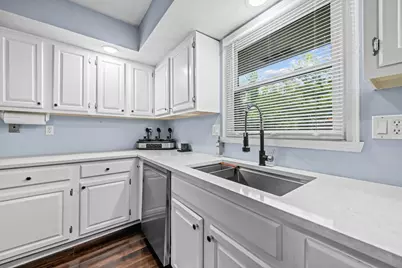 1393 Bryn Mawr Street, Rockford, IL 61107 - Photo 14
