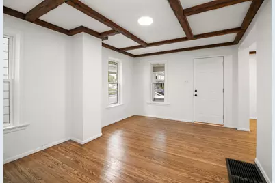 974 S Washington Avenue, Kankakee, IL 60901 - Photo 6