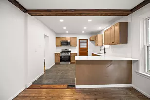 974 S Washington Ave, Kankakee, IL 60901 - Photo 8