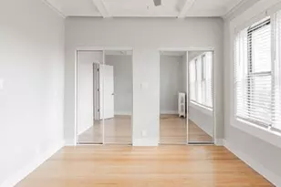 1409 E 61st Pl, Chicago, IL 60637 - Photo 6