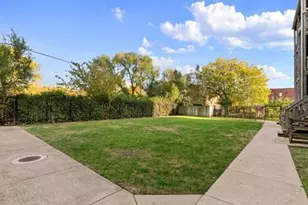 1409 E 61st Pl, Chicago, IL 60637 - Photo 10