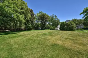 381 Grayfriars Ln, Inverness, IL 60067 - Photo 36