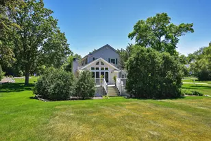 381 Grayfriars Ln, Inverness, IL 60067 - Photo 34