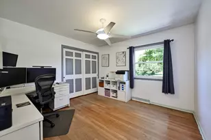 381 Grayfriars Ln, Inverness, IL 60067 - Photo 20