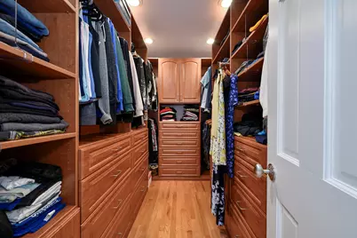 381 Grayfriars Lane, Inverness, IL 60067 - Photo 14