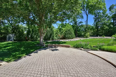 381 Grayfriars Lane, Inverness, IL 60067 - Photo 32