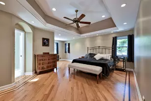 381 Grayfriars Ln, Inverness, IL 60067 - Photo 12