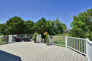 381 Grayfriars Ln, Inverness, IL 60067 - Photo 26