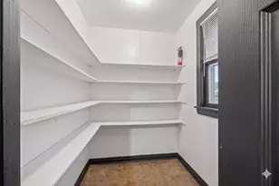 3933 W Grenshaw St, Chicago, IL 60624 - Photo 8