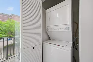 1225 N Sedgwick St, Chicago, IL 60610 - Photo 18