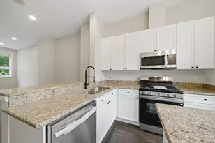 1225 N Sedgwick St, Chicago, IL 60610 - Photo 8