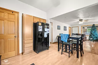 413 S May Street, Joliet, IL 60436 - Photo 4