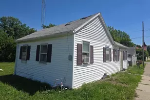 87 E 3rd St, Dallas City, IL 62330 - Photo 10