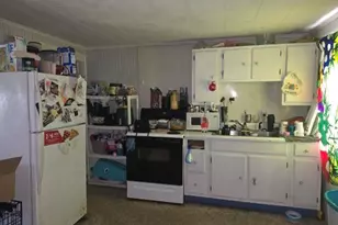 87 E 3rd St, Dallas City, IL 62330 - Photo 2