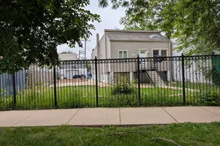 5651 W Grand Ave, Chicago, IL 60639 - Photo 4