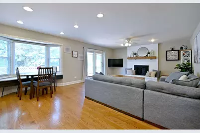 1350 W Barnwall Drive, Addison, IL 60101 - Photo 14