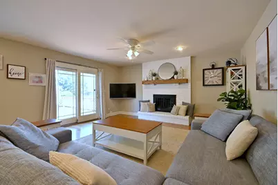 1350 W Barnwall Drive, Addison, IL 60101 - Photo 12