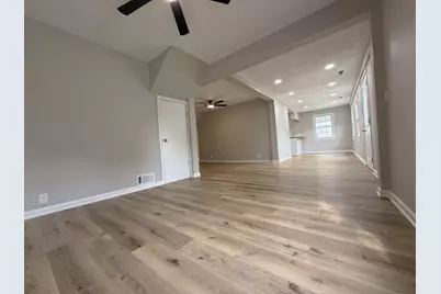 409 E Chestnut Street, Paxton, IL 60957 - Photo 6
