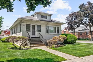 1218 N 18th Ave, Melrose Park, IL 60160 - Photo 1
