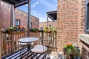 510 W Surf St, Chicago, IL 60657 - Photo 30