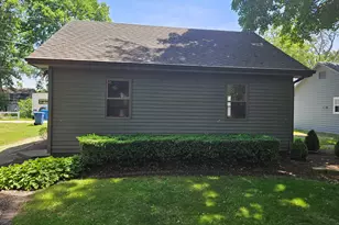 48 N Market St, Momence, IL 60954 - Photo 20