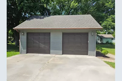 48 N Market Street, Momence, IL 60954 - Photo 18