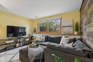 407 W Tanglewood Dr, Arlington Heights, IL 60004 - Photo 18