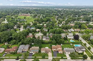 407 W Tanglewood Dr, Arlington Heights, IL 60004 - Photo 30