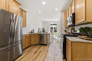 386 Risen Star Ln, Oswego, IL 60543 - Photo 12