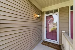386 Risen Star Ln, Oswego, IL 60543 - Photo 2