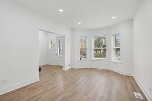7000 S Eberhart Ave, Chicago, IL 60637 - Photo 4