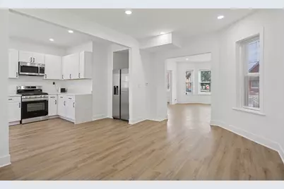 7000 S Eberhart Avenue, Chicago, IL 60637 - Photo 6