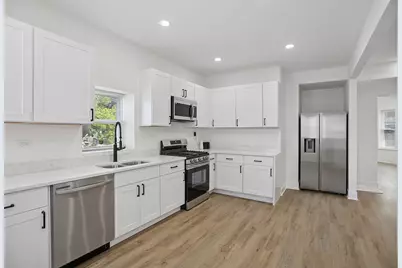 7000 S Eberhart Avenue, Chicago, IL 60637 - Photo 8