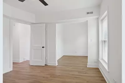 7000 S Eberhart Avenue, Chicago, IL 60637 - Photo 14