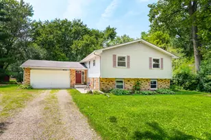 8421 Hickory Nut Grove Rd, Cary, IL 60013 - Photo 1