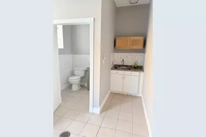 4937 W Foster Avenue, Chicago, IL 60630 - Photo 6