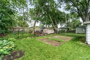 825 Foran Ln, Aurora, IL 60506 - Photo 16