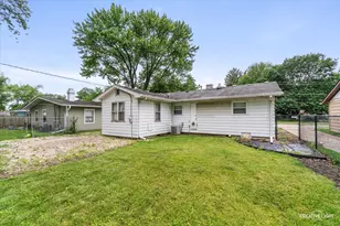 825 Foran Ln, Aurora, IL 60506 - Photo 14