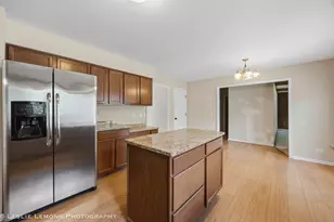 859 Evergreen Ave, Glen Ellyn, IL 60137 - Photo 8