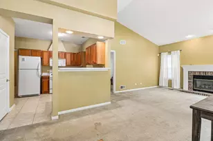 2722 Kendall Crossing, Johnsburg, IL 60051 - Photo 4