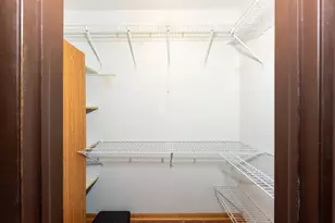 5113 N East River Rd, Chicago, IL 60656 - Photo 4